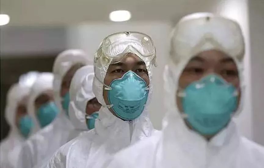 三亿体育手机版-策展性与艺术家策展