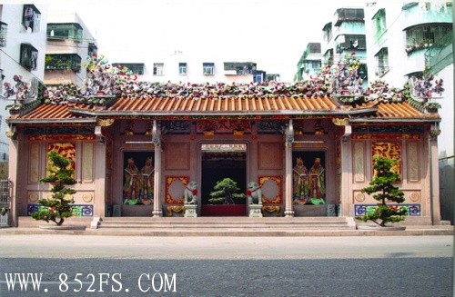 三亿体育手机版：宋元瓷与明清瓷究竟哪个价值高作者:未知2015-04-2108:22:48来源:信息时报.panel-overlay{o