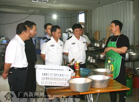 三亿体育手机版:宋元瓷与明清瓷究竟哪个价值高作者:未知2015-04-2108:22:48来源:信息时报.panel-overlay{o(图2) 三亿体育官网