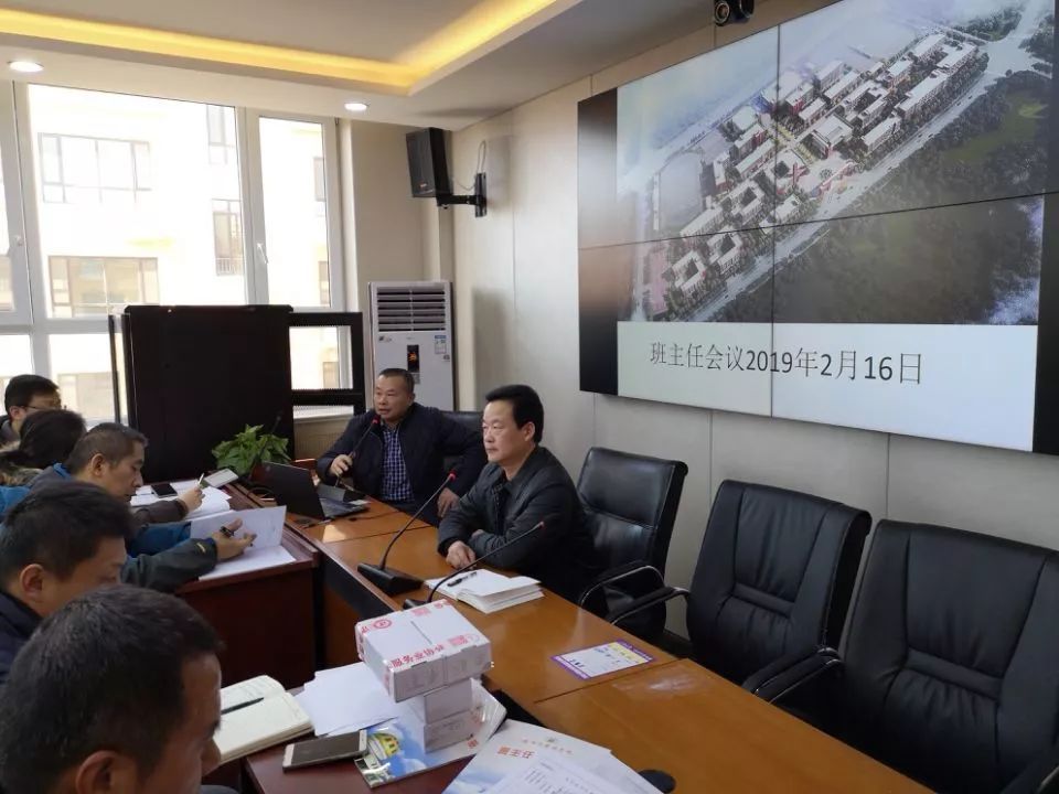 古稀老人收藏万余火花作者:2013-01-0814:51:19来源:新闻晨报从小收藏火花的古稀老人　　在打火机出现以前，‘三亿体育手机版’